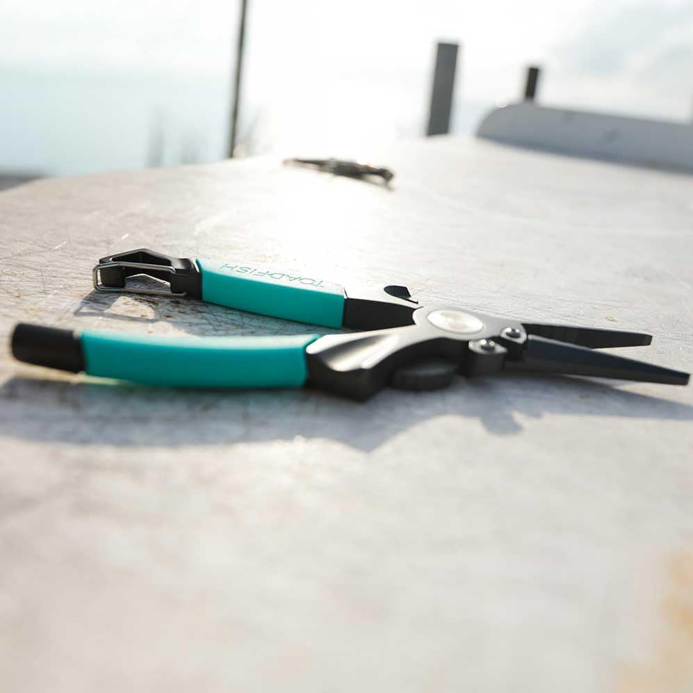 Toadfish Fishing Pliers 8 in, Titanium Coated Saltwater Hook Remover - Image 6